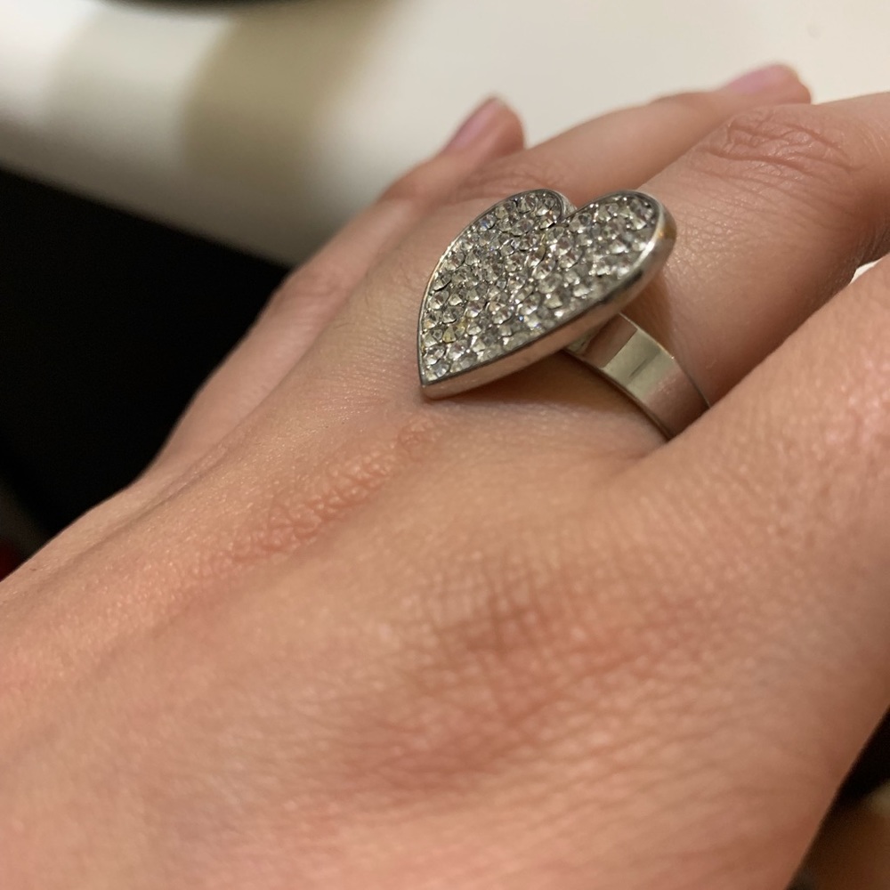 Heart-shaped Rhinestone Ring - Picture 3 of 5